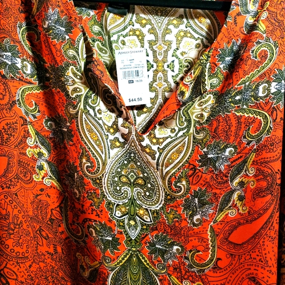 Tunic Top - Picture 2 of 6